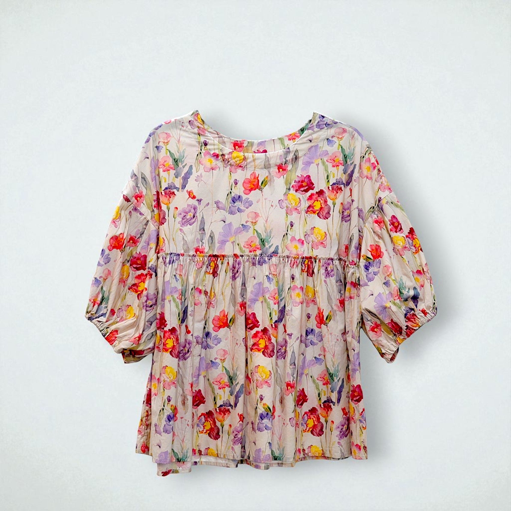 Poppy Floral Top with Voluminous Sleeves