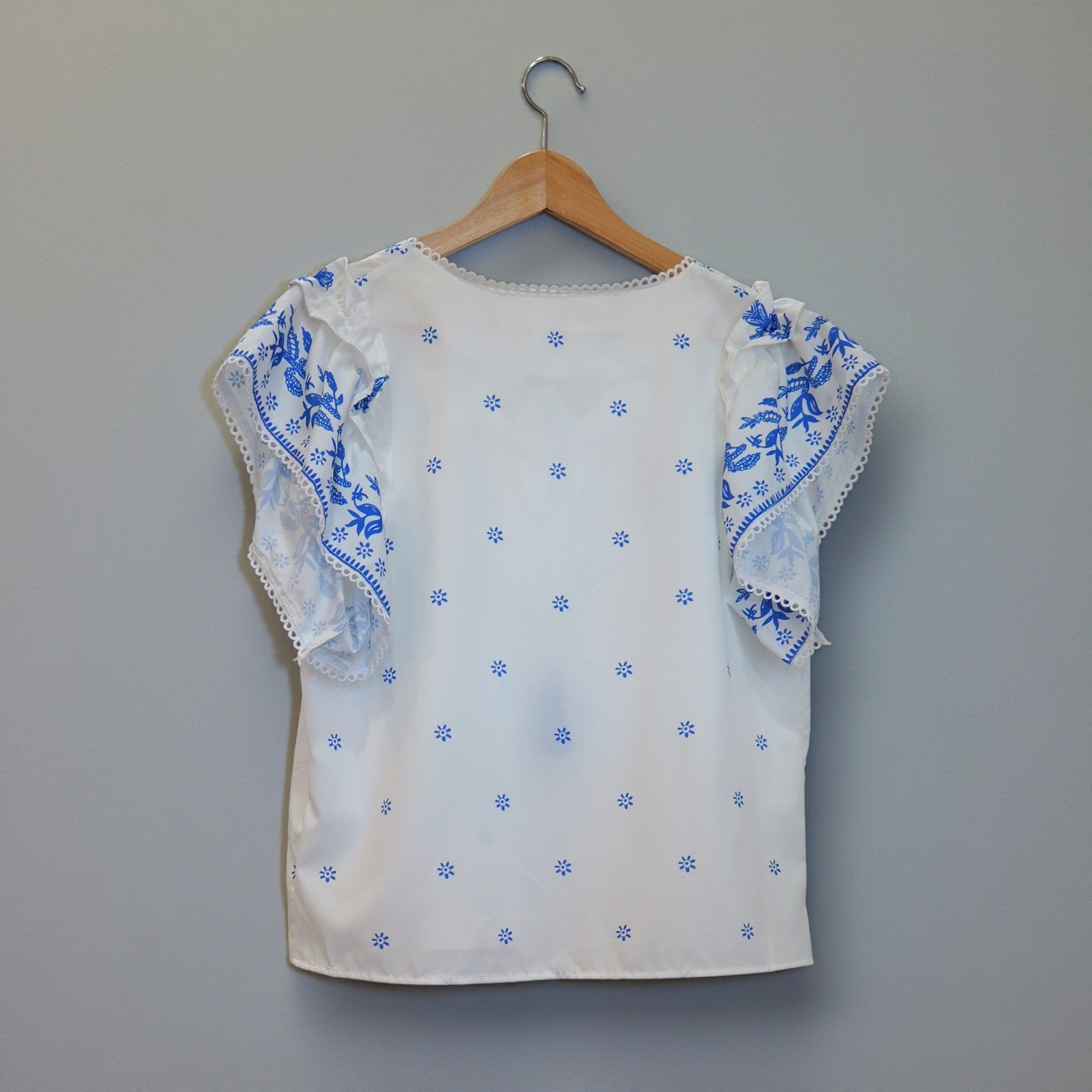 Tiered Ruffle Sleeves Top